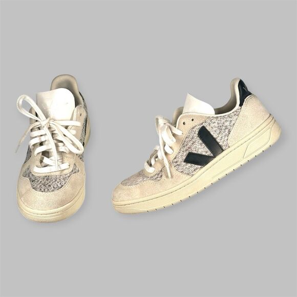 VEJA Shoes - Veja Shoes V-10 Flannel Sneakers Snow Black White Women's Size US 7 EU 38